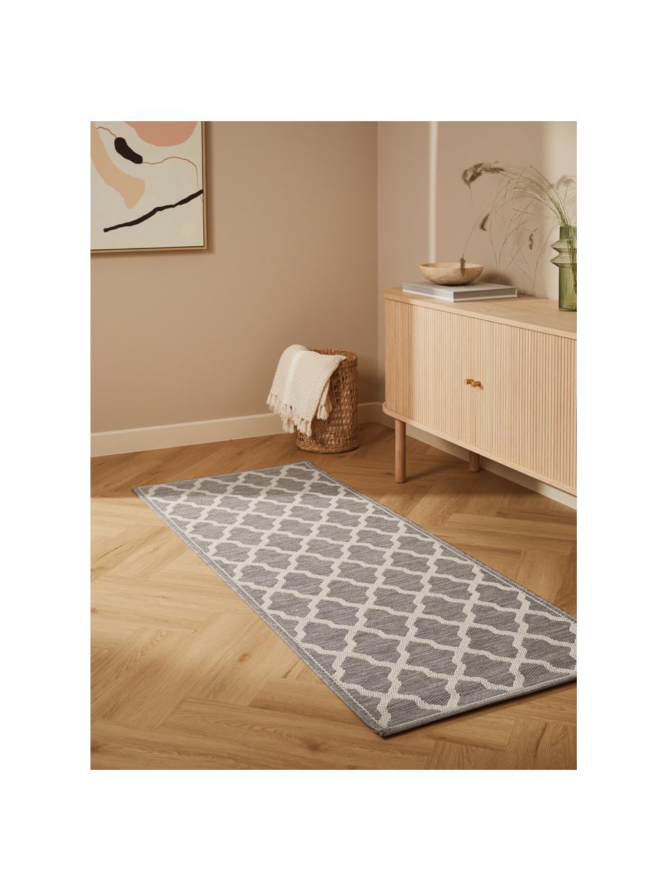 In- & outdoor loper Heaven in geknoopte macramé-look, 100% polypropyleen, Zilvergrijs, crèmewit, B 75 x L 200 cm