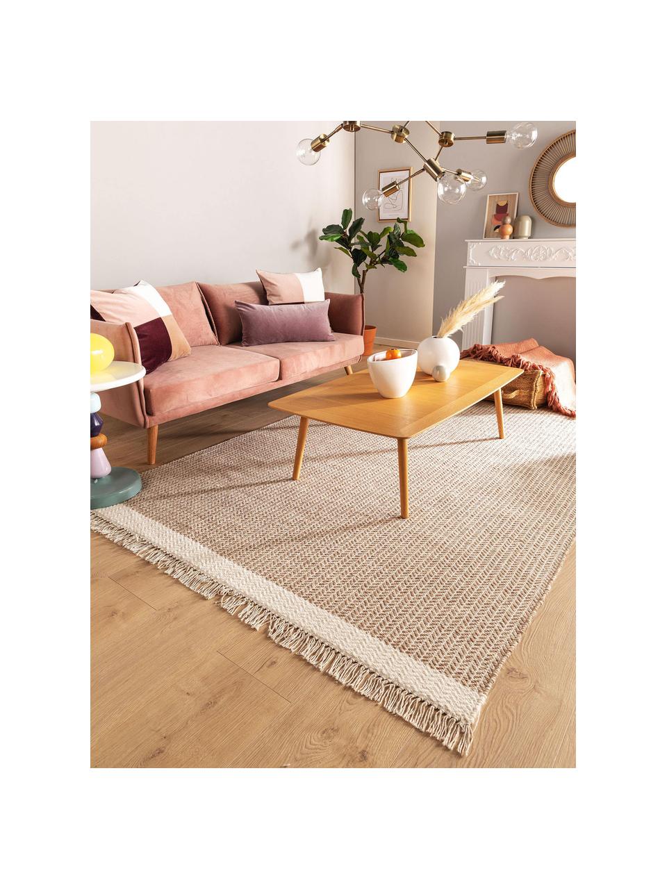 Tapis en laine à franges tissé main Kim, 80 % laine, 20 % coton

Les tapis en laine peuvent perdre des fibres lors des premières semaines et des peluches peuvent se former, ce phénomène est naturel et diminue à mesure de votre usage et du temps, Tons beiges, larg. 200 x long. 300 cm (taille L)