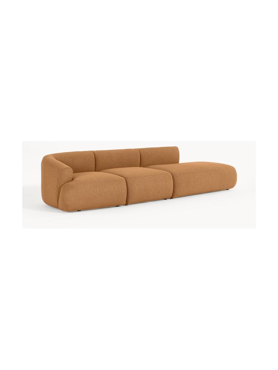 Diván modular grande en tejido bouclé Sofia, Tapizado: tejido bouclé (100% polié, Estructura: madera de abeto, tablero , Patas: plástico Este producto es, Bouclé marrón claro, An 340 x F 103 cm, módulo esquina izquierda