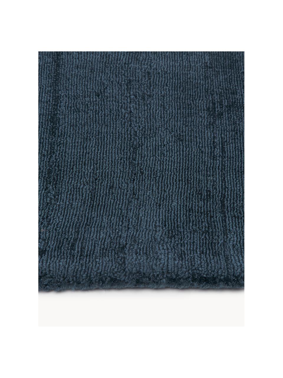 Tapis en viscose tissé main Jane, Bleu foncé, larg. 160 x long. 230 cm (taille M)