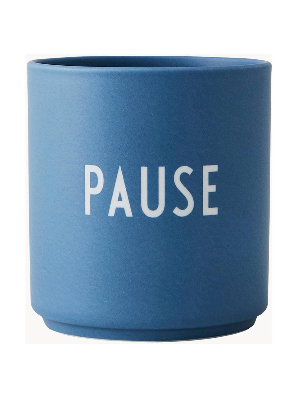 Mug design Favourite PAUSE, Porcelaine Fine Bone China
Fine Bone China est une porcelaine tendre, qui se distingue particulièrement par sa brillance et sa translucidité, Bleu (Pause), Ø 8 x haut. 9 cm, 250 ml