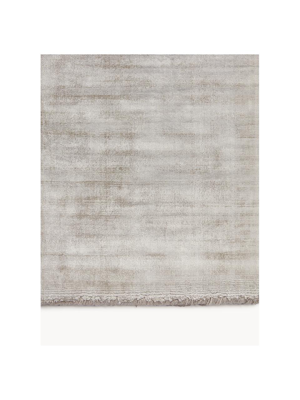 Tapis en viscose tissé main Jane, Grège, larg. 120 x long. 180 cm (taille S)