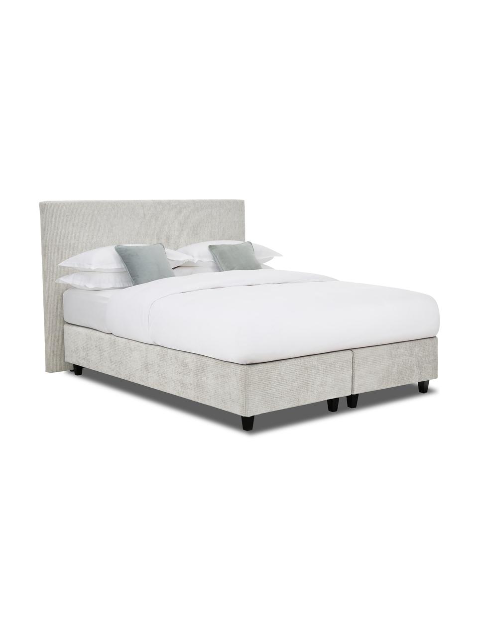 Letto boxspring in velluto a coste grigio chiaro Eliza, Materasso: nucleo a 5 zone di molle , Struttura: legno di pino massiccio, Piedini: legno di betulla massicci, Velluto a coste grigio chiaro, 200 x 200 cm, durezza 2