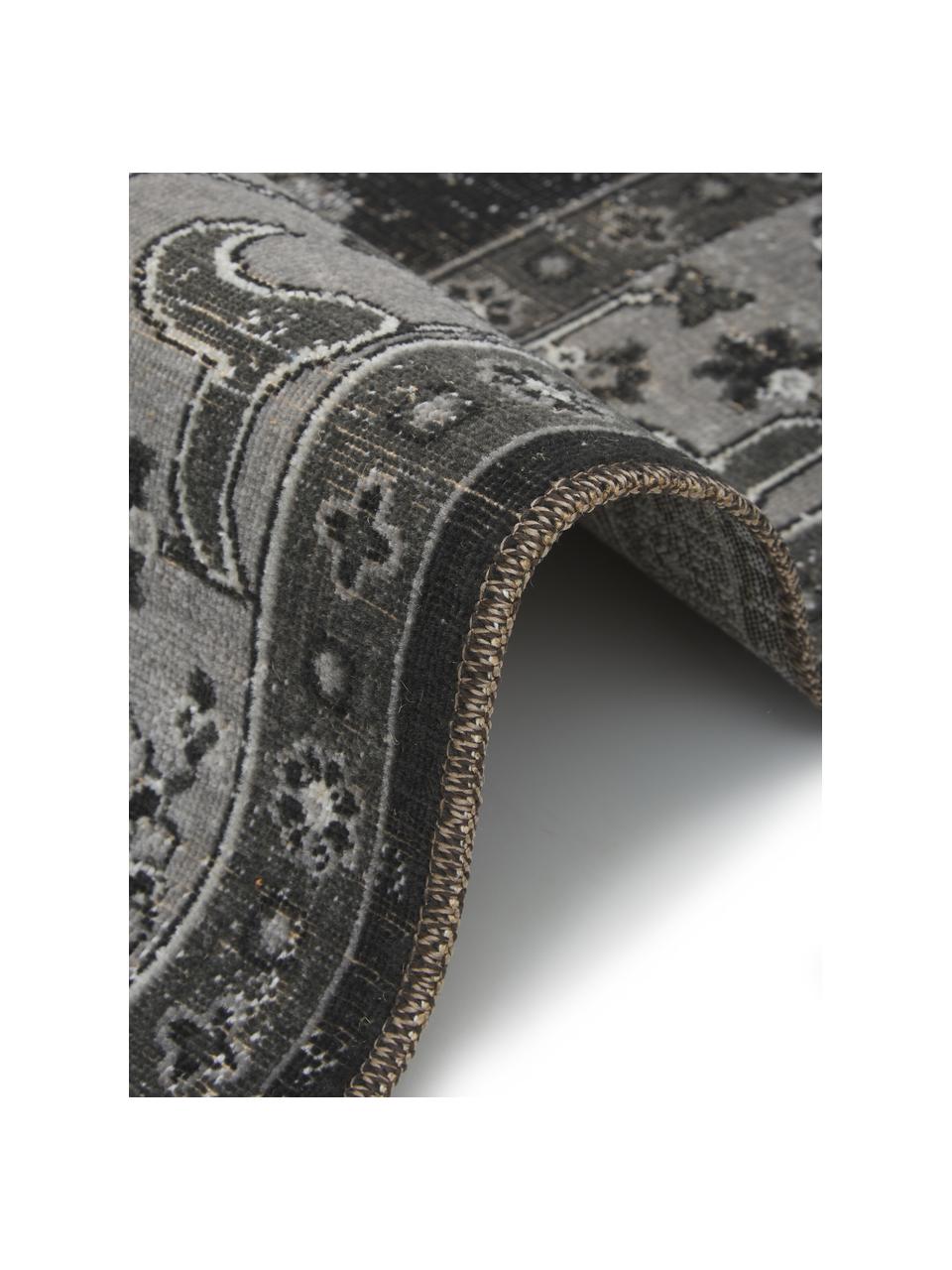Tappeto vintage da interno-esterno Tilas Antalya, 100% polipropilene, Tonalità grigie, nero, Larg. 80 x Lung. 150 cm (taglia XS)