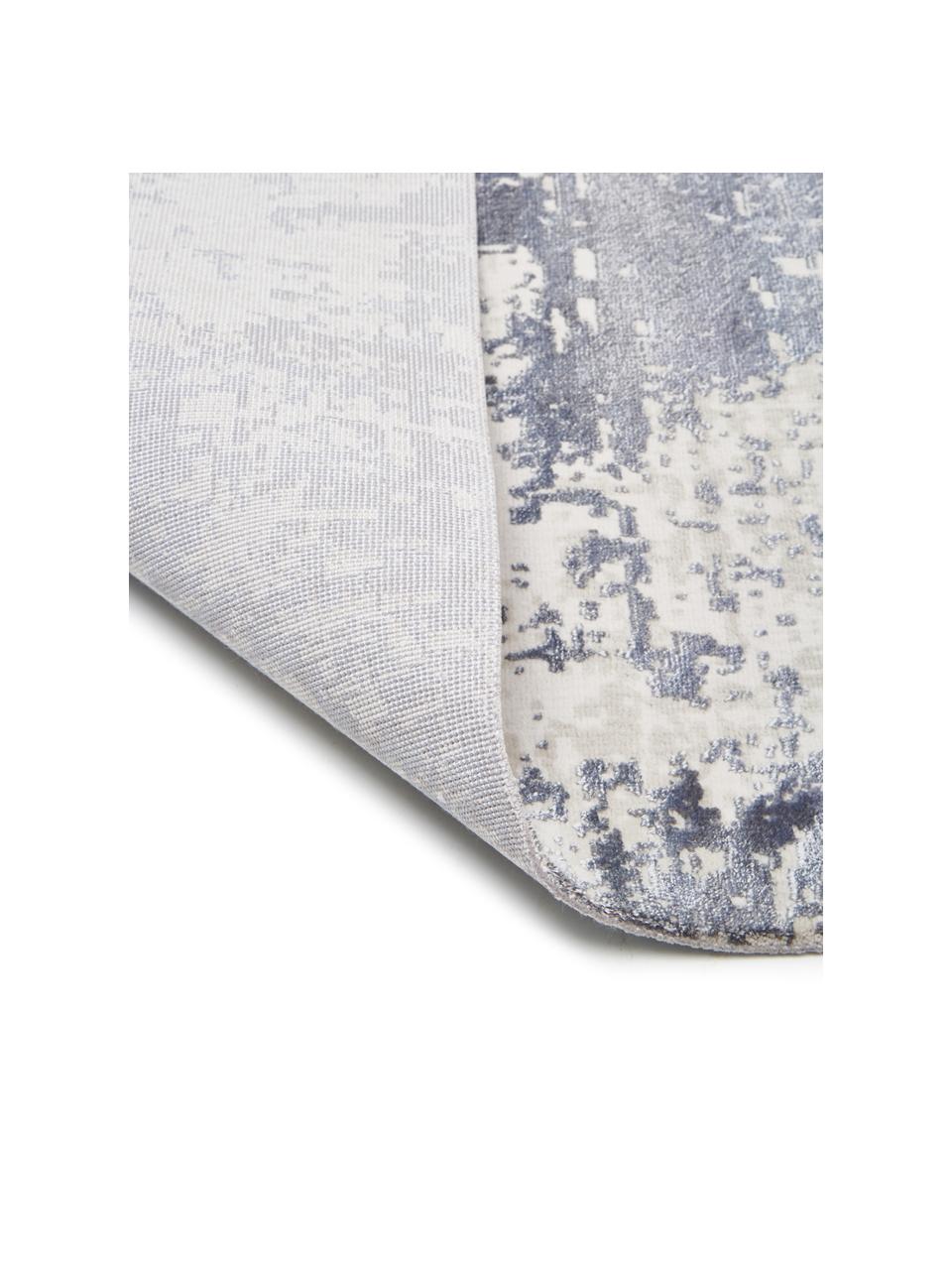 Třpytivý koberec s nízkým vlasem a třásněmi Cordoba, Odstíny modré, Š 80 cm, D 150 cm (velikost XS)