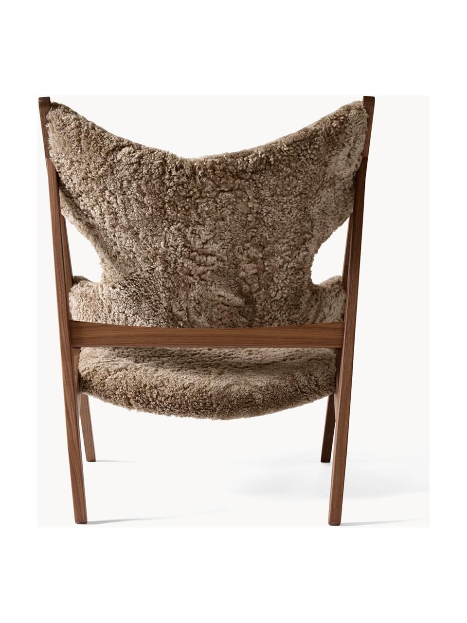 Fauteuil lounge en tissu peluche Knitting, Teddy taupe, bois de noyer, long. 71 x larg. 67 cm