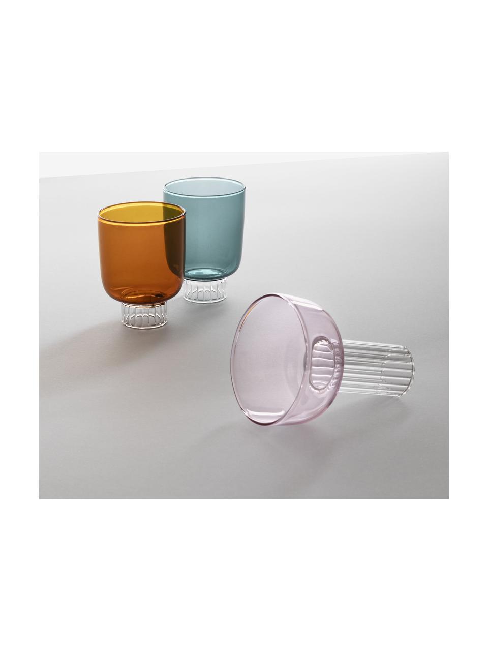 Ručne vyrobený pohár na vodu Liberta, Borosilikátové sklo

Objavte všestrannosť borosilikátového skla pre váš domov! Borosilikátové sklo je kvalitný, spoľahlivý a robustný materiál. Vyznačuje sa mimoriadnou tepelnou odolnosťou a preto je ideálny pre váš horúci čaj alebo kávu. V porovnaní s klasickým sklom je borosilikátové sklo odolnejšie voči rozbitiu a prasknutiu, a preto je bezpečným spoločníkom vo vašej domácnosti., Oranžová, priehľadná, Ø 8 x V 10 cm, 300 ml