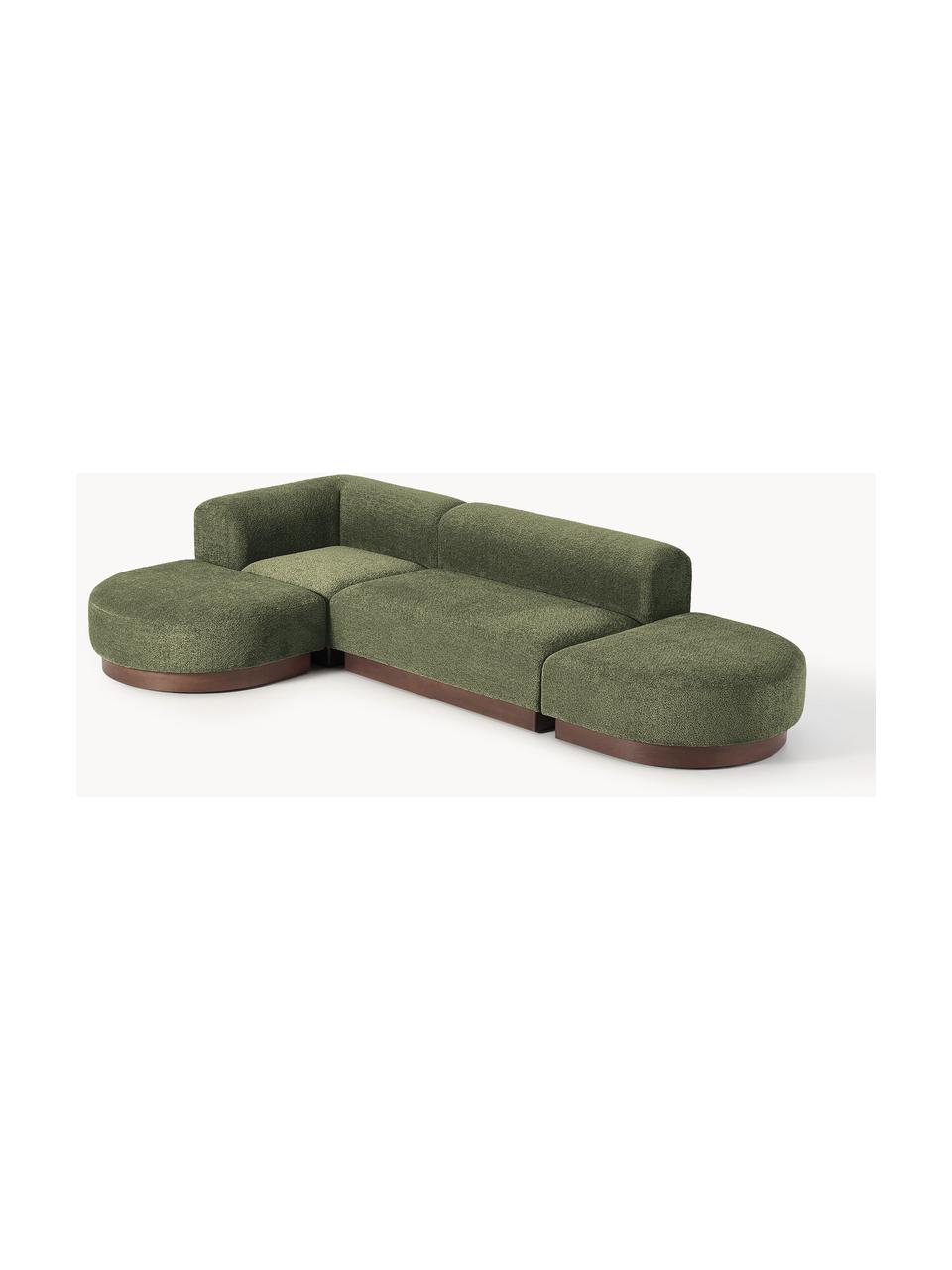 Modulares Ecksofa Natalie aus Teddy-Bouclé, Bezug: Teddy-Bouclé (100 % Polye, Gestell: mitteldichte Holzfaserpla, Sockel: Massives Buchenholz, lack, Teddy-Bouclé Dunkelgrün, dunkles Buchenholz, B 337 x T 197 cm, Eckteil links