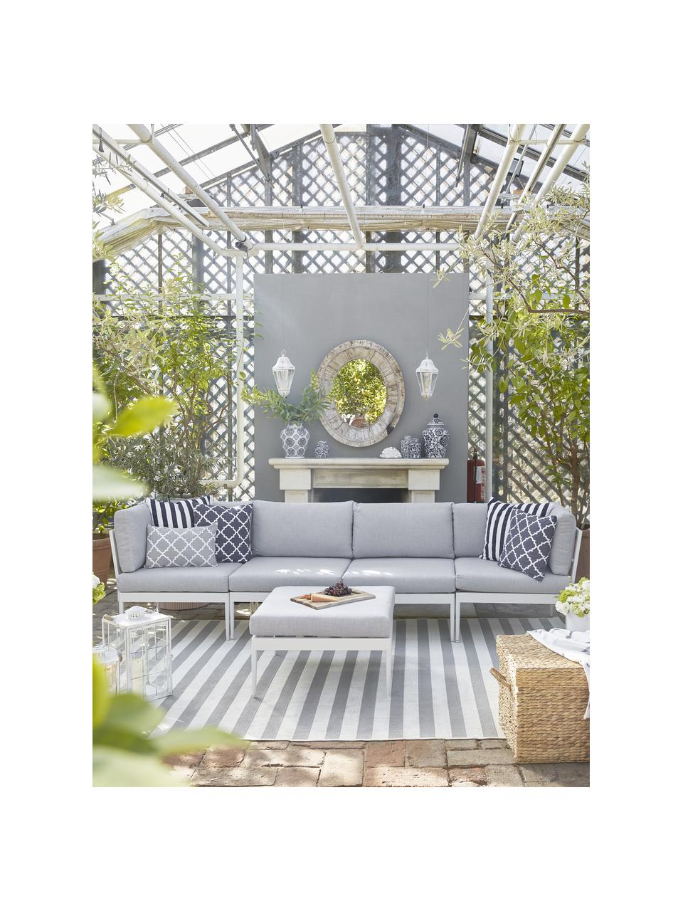 Modulaire outdoor loungebank Acton in lichtgrijs, Bekleding: 100% polyester, Frame: gepoedercoat metaal, Grijs, B 226 x D 148 cm