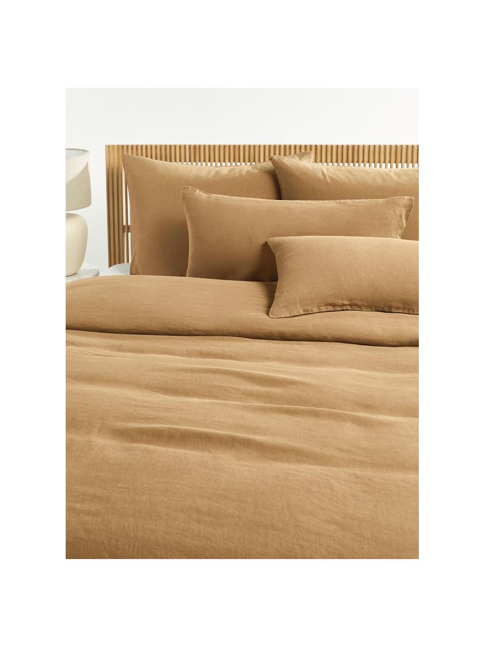 Funda de almohada de lino lavado Airy, 100% lino con certificado European Flax
Densidad de hilo 165 TC

El lino es una fibra natural que se caracteriza por su transpirabilidad, durabilidad y suavidad. El lino es un material refrescante, absorbe la humedad intercambiándola con el ambiente, que lo hace ideal para las temperaturas altas.

El material utilizado en este producto ha sido probado contra sustancias nocivas y está certificado según STANDARD 100 por OEKO-TEX®, 137, CITEVE., Marrón claro, An 45 x L 110 cm