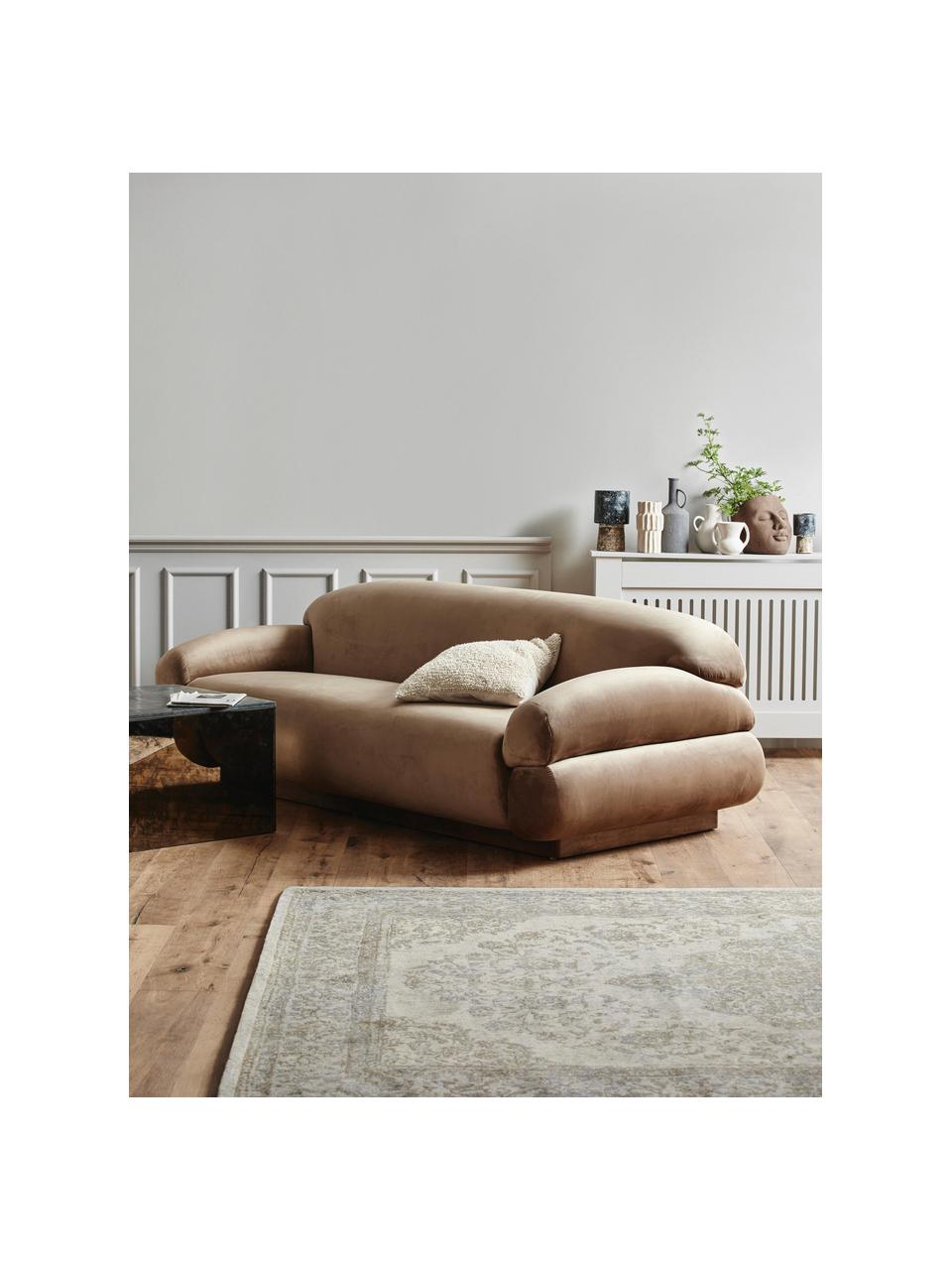 Samt-Sofa Sofie (3-Sitzer) in Braun, Bezug: Polyestersamt, Sockel: Eschenholz, Braun, B 214 x T 95 cm