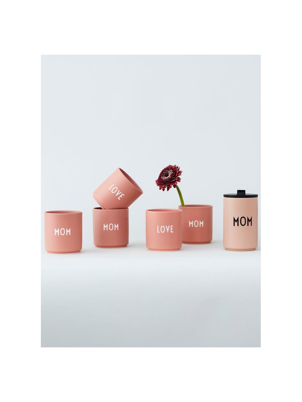 Designový pohárek s nápisem Favourite LOVE, Kostní porcelán Fine Bone China
Fine Bone China je měkký porcelán, který se vyznačuje zejména svým zářivým a průsvitným leskem, Terakotová (Love), Ø 8 cm, V 9 cm, 250 ml