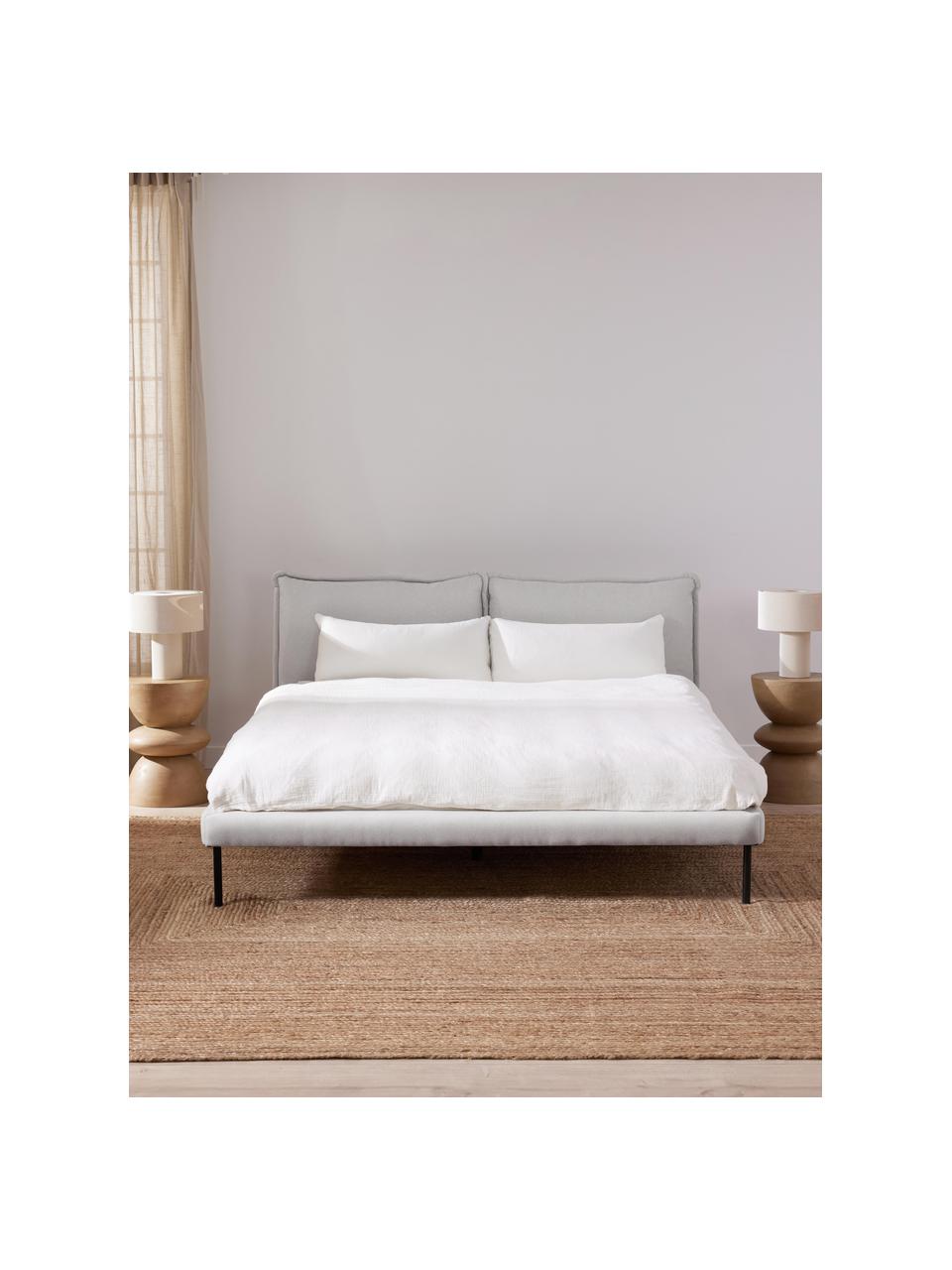 Cama tapizada Amelia, Tapizado: 100% poliéster Alta resis, Estructura: madera contrachapada, Patas: madera, plástico Este pro, Tejido gris claro, An 140 x L 200 cm