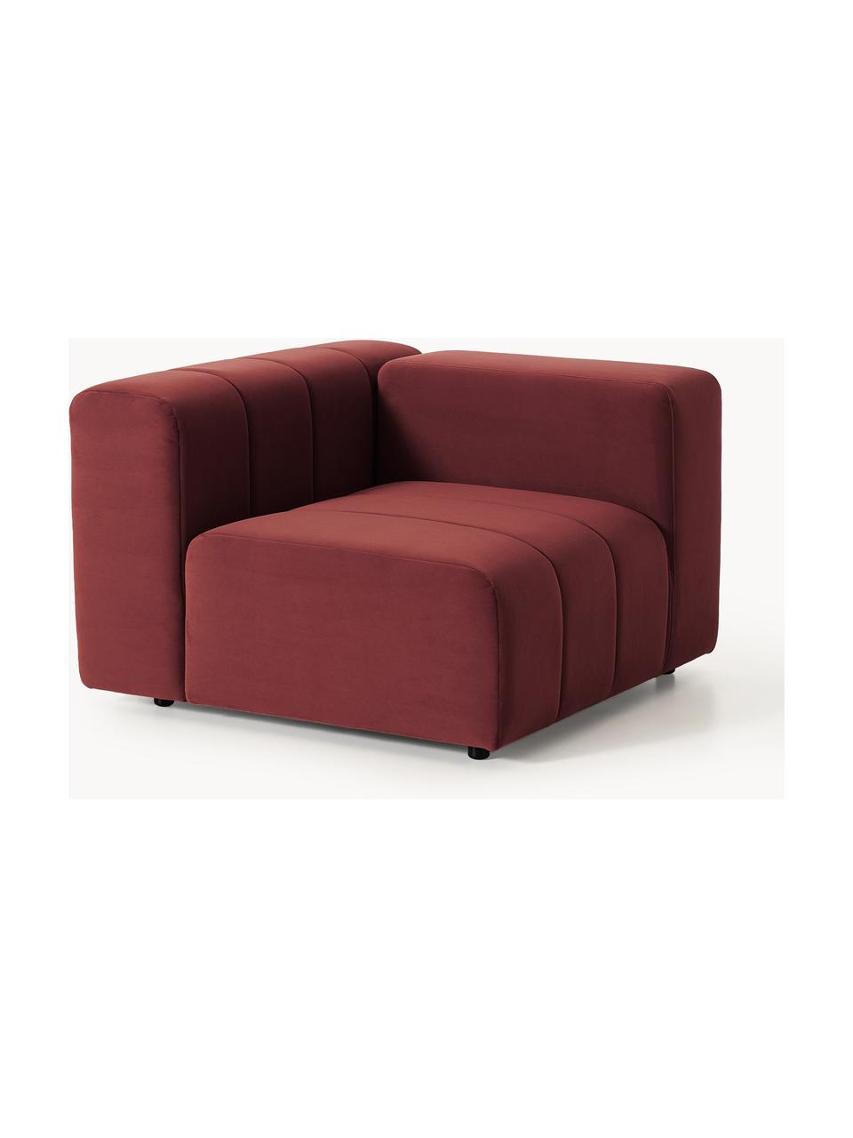 Modulo angolare in velluto Lena, Rivestimento: velluto (100% poliestere), Struttura: legno di faggio, truciola, Piedini: plastica, Velluto rosso vino, Larg. 106 x Prof. 106 cm, chaise longue a sinistra