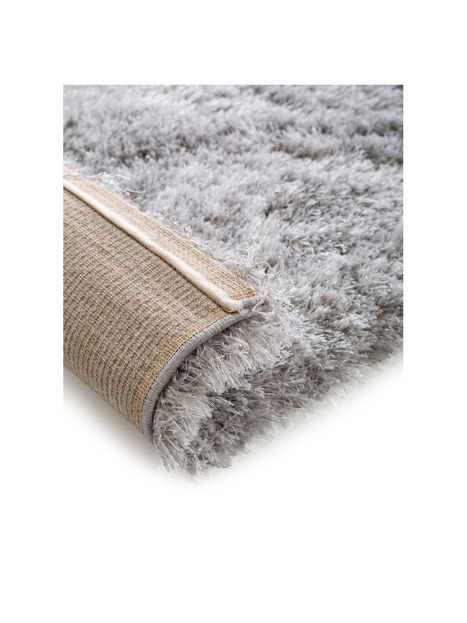 Tapis shaggy gris clair poils longs Lea, Gris