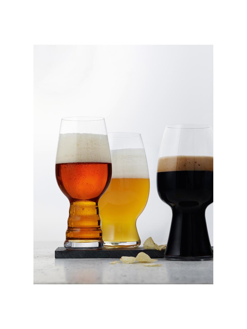 Kristall-Biergläser Craft, 4er Set, Kristallglas

Bring den Glanz von Kristallglas auf Deinen Esstisch! Das Glas ist außergewöhnlich transparent und schwer, dadurch fühlt es sich wertig an und sieht gleichzeitig auch noch gut aus. Zudem machen die filigranen Schliffe jedes Stück zu einem besonderen It-Piece, das sowohl praktisch als auch schön ist., Transparent, Set mit verschiedenen Größen