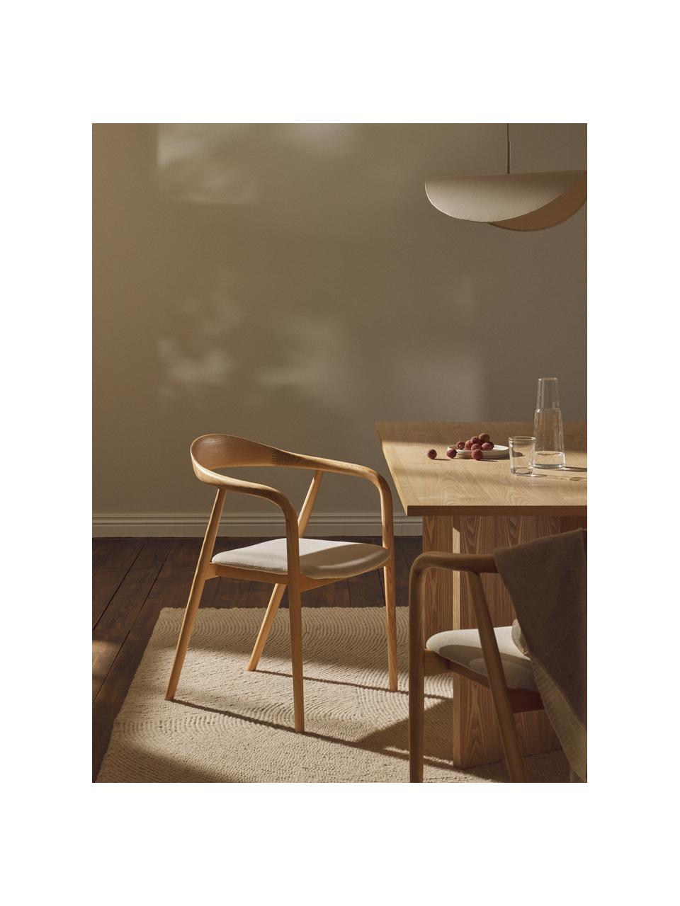 Chaise à accoudoirs en bois massif Angelina, Tissu blanc crème, bois de frêne clair, larg. 57 x haut. 80 cm