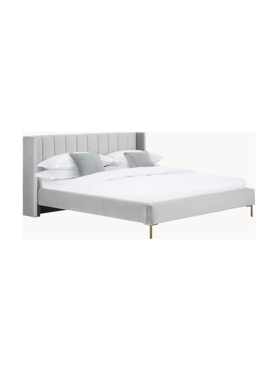 Cama tapizada en terciopelo Dusk, Tapizado: terciopelo de poliéster A, Estructura: madera de pino maciza con, Patas: metal con pintura en polv, Terciopelo gris claro, An 180 x L 200 cm