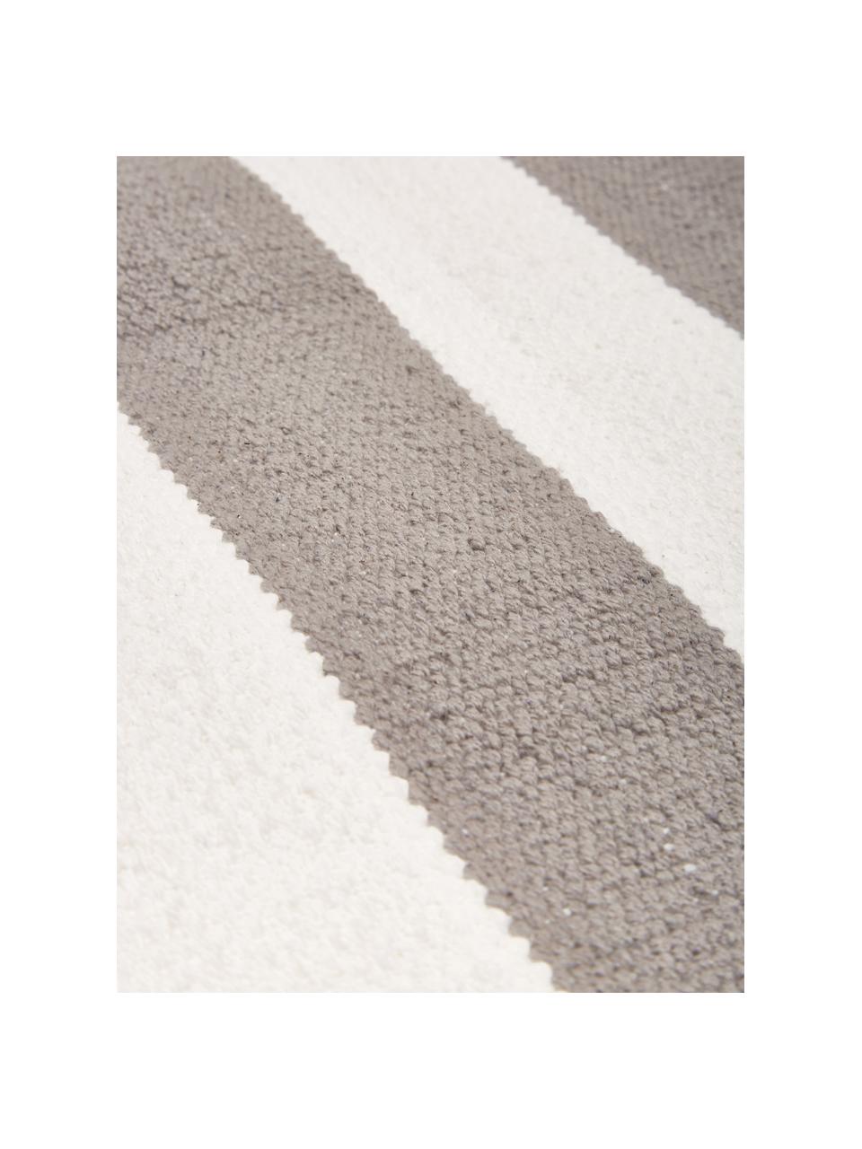 Gestreifter Baumwollteppich Blocker in Grau/Weiß, handgewebt, 100 % Baumwolle, GRS-zertifiziert, Grau, B 200 x L 300 cm (Größe L)