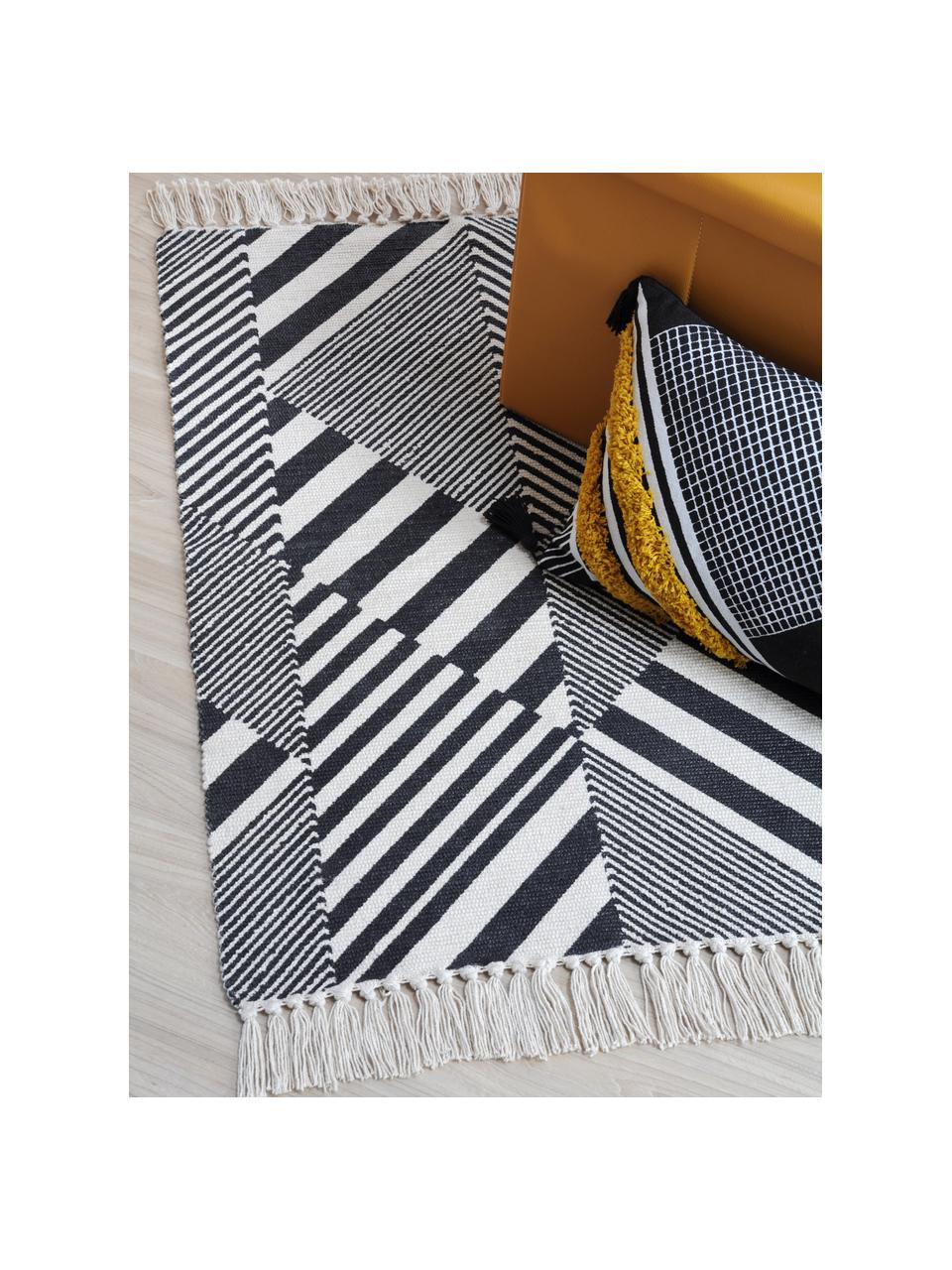 Tapis graphique noir et blanc Beely Westwing