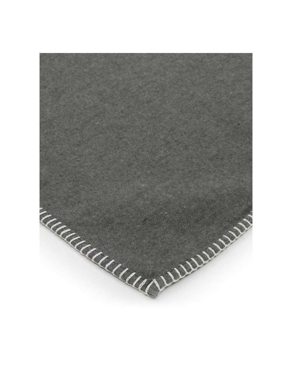 Coperta in cotone grigio con cuciture decorative Sylt, Grigio, Larg. 140 x Lung. 200 cm