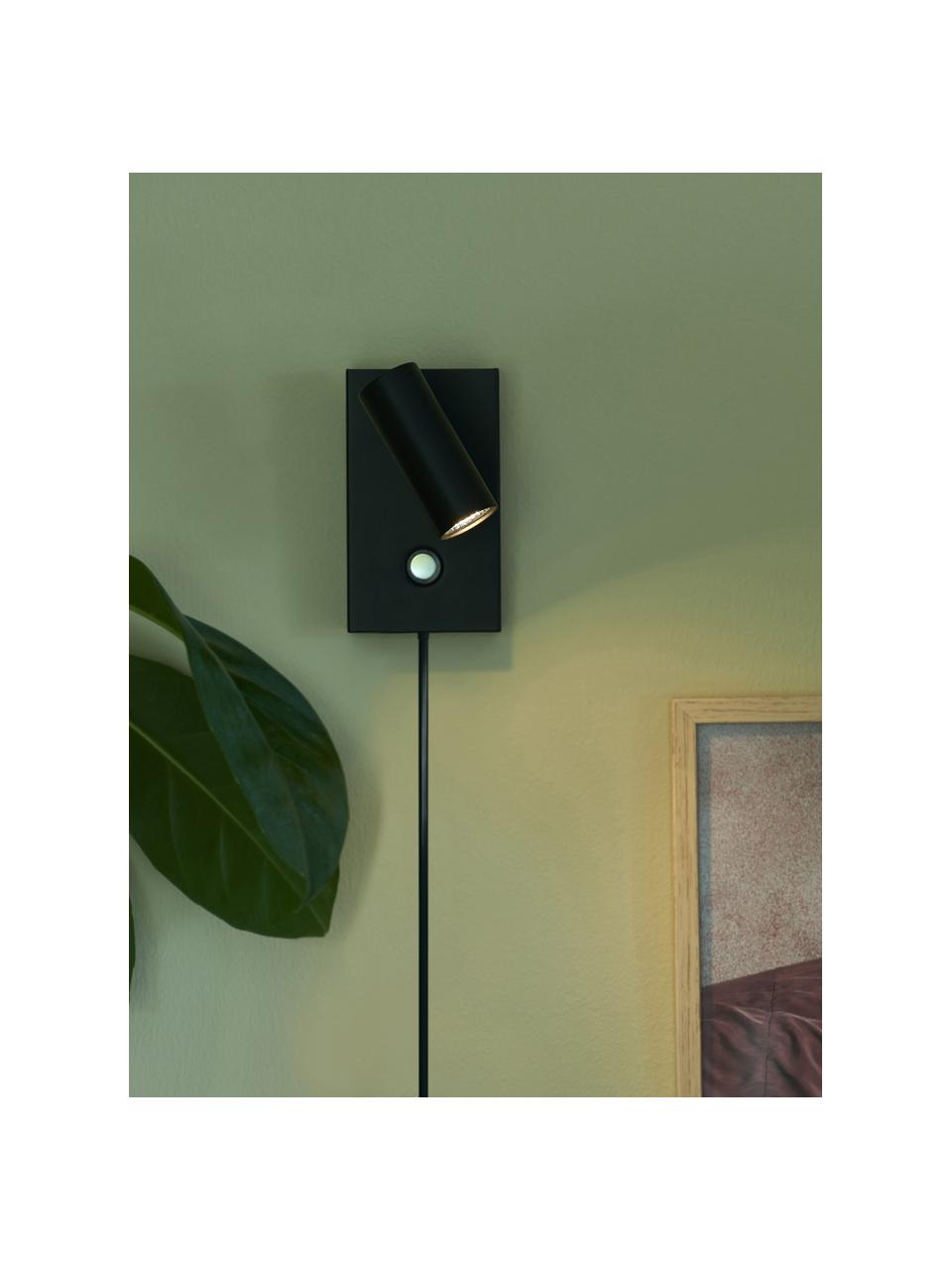 Kleine dimbare LED wandlamp Omari met stekker, Lampenkap: gecoat metaal, Zwart, B 7 x H 12 cm