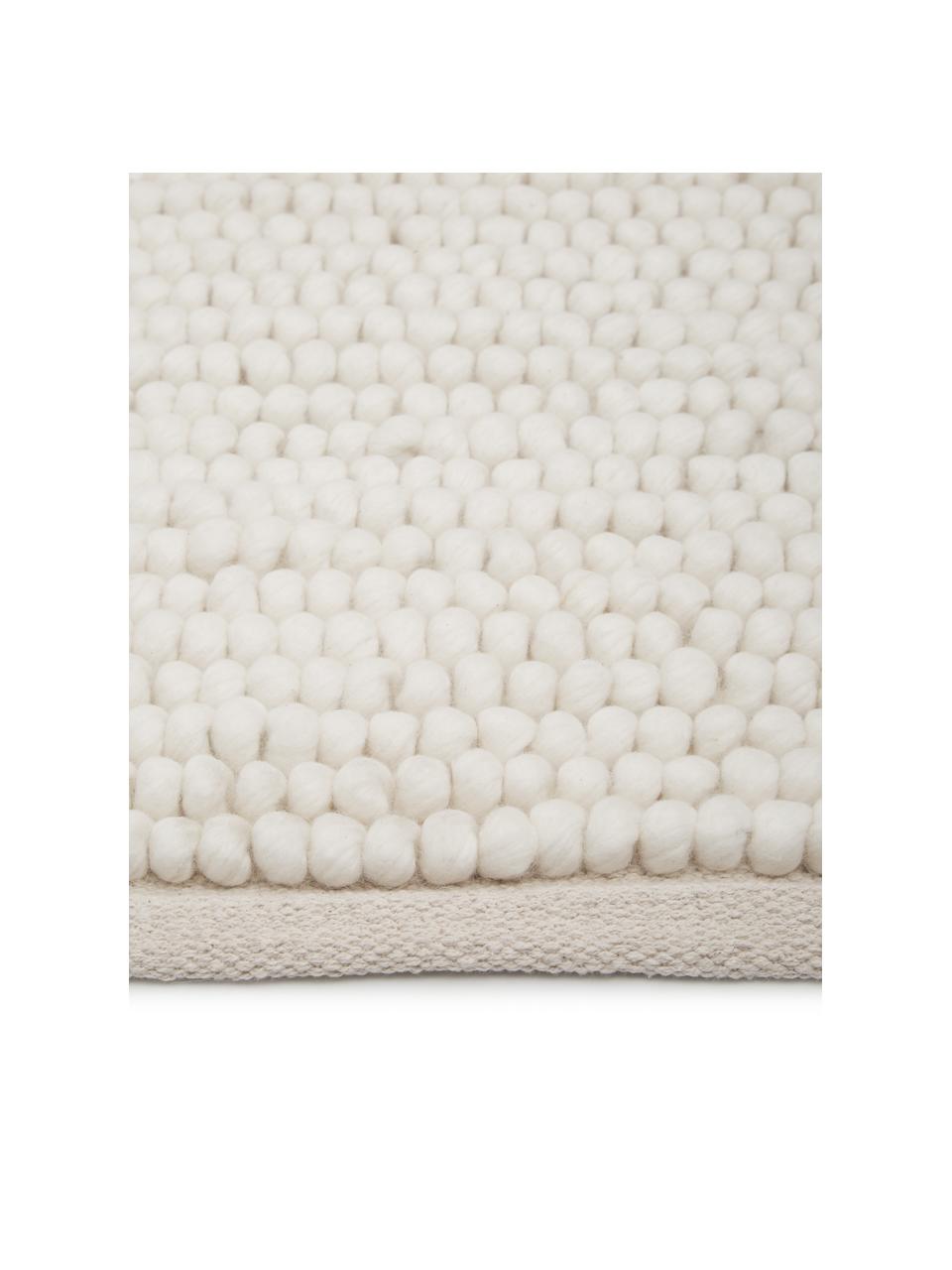 Alfombra de lana Pebble, 80% lana de Nueva Zelanda, 20% nylon

Las alfombras de lana se pueden aflojar durante las primeras semanas de uso, la pelusa se reduce con el uso diario, Blanco crema, An 160 x L 230 cm (Tamaño M)