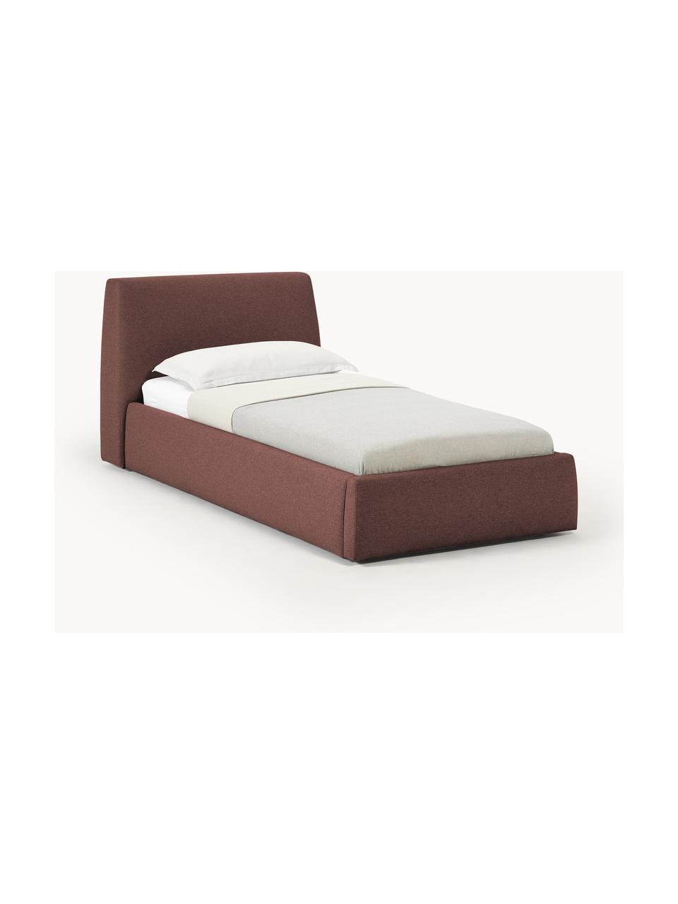 Cama individual Cloud, con espacio de almacenamiento, Tapizado: tejido finamente texturiz, Estructura: madera de pino y roble ma, Patas: madera pintada El materia, Tejido rojo vino, An 90 x L 200 cm