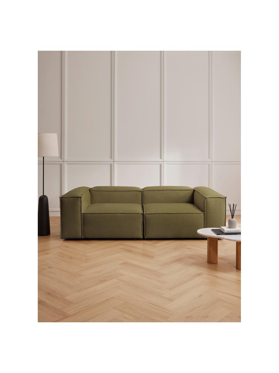 Divano componibile 3 posti Lennon, Rivestimento: 100% poliestere Con 115.0, Struttura: legno di pino massiccio, , Piedini: plastica Questo prodotto , Tessuto verde oliva, Larg. 238 x Prof. 119 cm