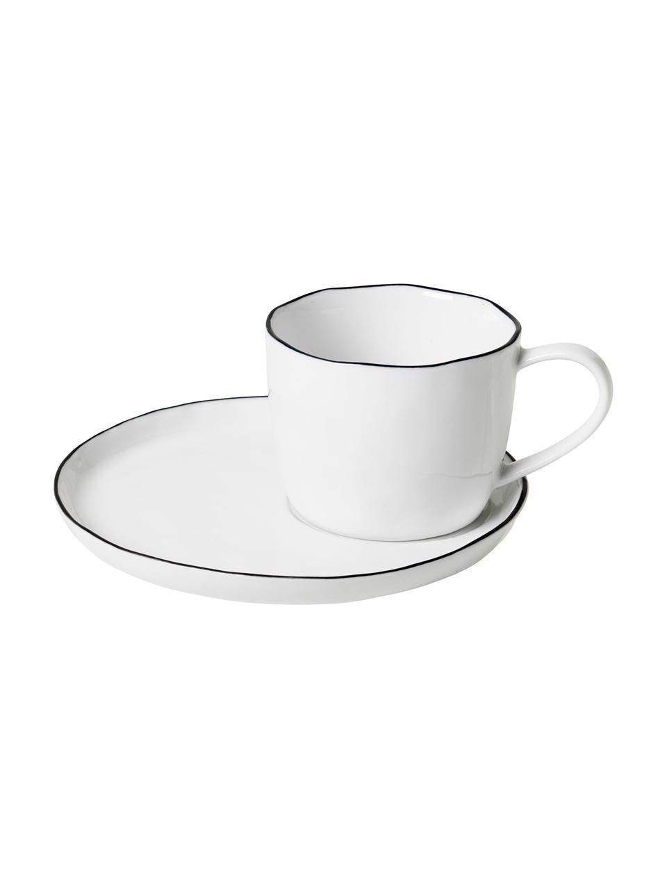 Taza de café con platito artesanal de porcelana Salt, Porcelana, Blanco crudo con borde negro, Ø 8 x Al 7 cm, 150 ml
