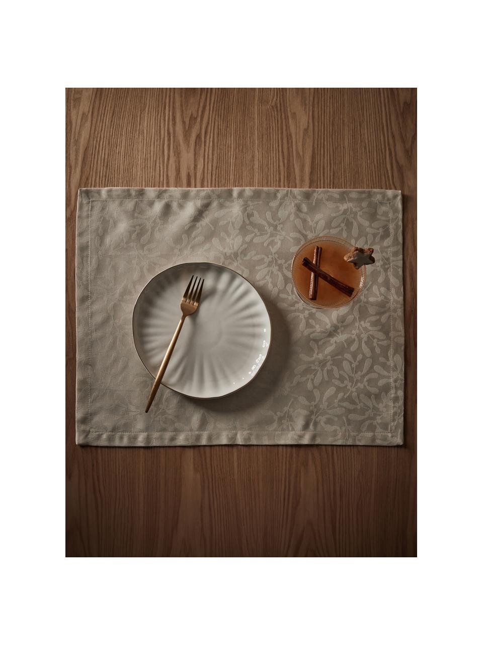 Tischsets Hollyn mit winterlichem Motiv, 2 Stück, 100 % Baumwolle

Das in diesem Produkt verwendete Material ist schadstoffgeprüft und zertifiziert nach STANDARD 100 by OEKO-TEX®, 2534CIT, CITEVE., Hellbeige, B 40 x L 50 cm