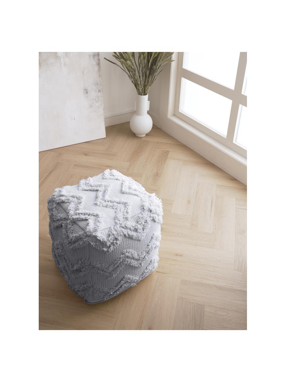 Großer, handgetufteter Boho-Pouf Akesha in Grau, Bezug: Baumwolle, Grau, B 50 x H 50 cm