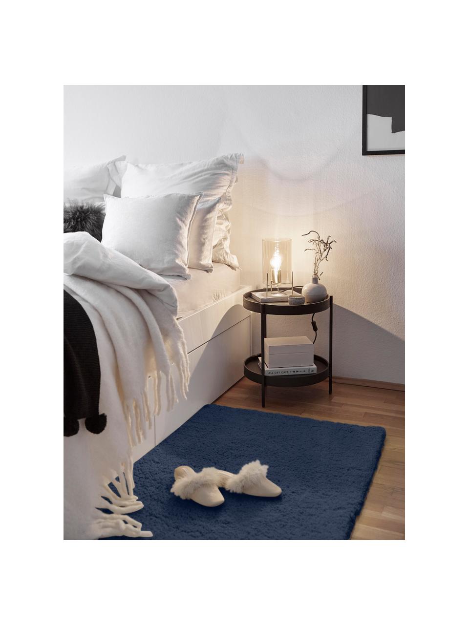Fluffy hoogpolig vloerkleed Leighton in donkerblauw, Onderzijde: 70% polyester, 30% katoen, Donkerblauw, B 80 x L 150 cm (maat XS)