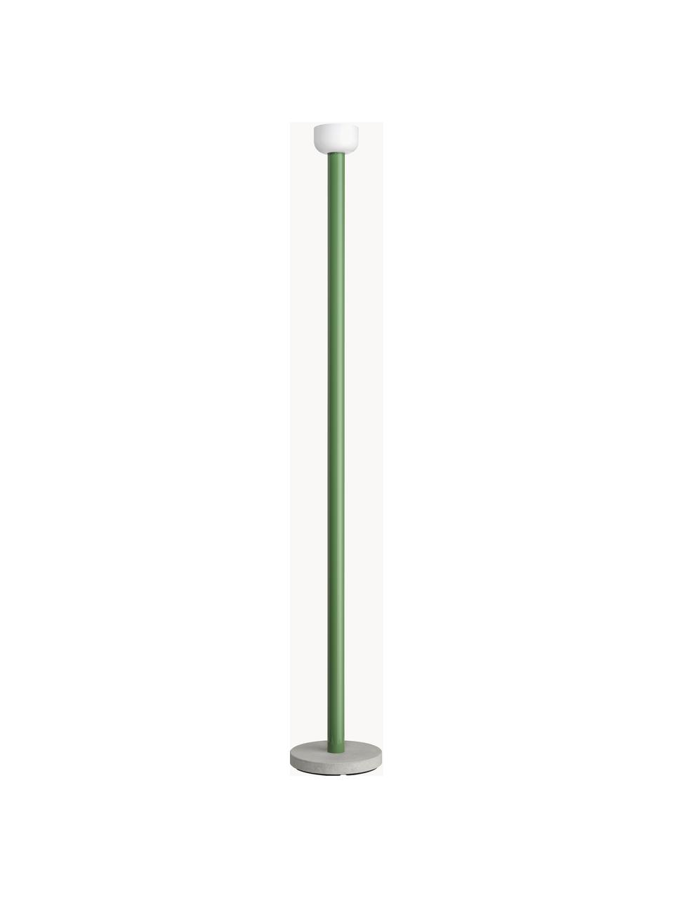 Lampada da terra grande a LED con luce regolabile Bellhop, Paralume: vetro, Struttura: alluminio rivestito, Base della lampada: cemento, Verde, Alt. 178 cm