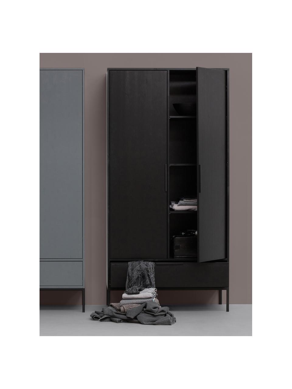 Armario Adam, 2 puertas, Estructura: madera de pino, pintado, Estantes: aglomerado laminado, Patas: metal recubierto, Madera de pino pintado en negro, An 100 x Al 200 cm