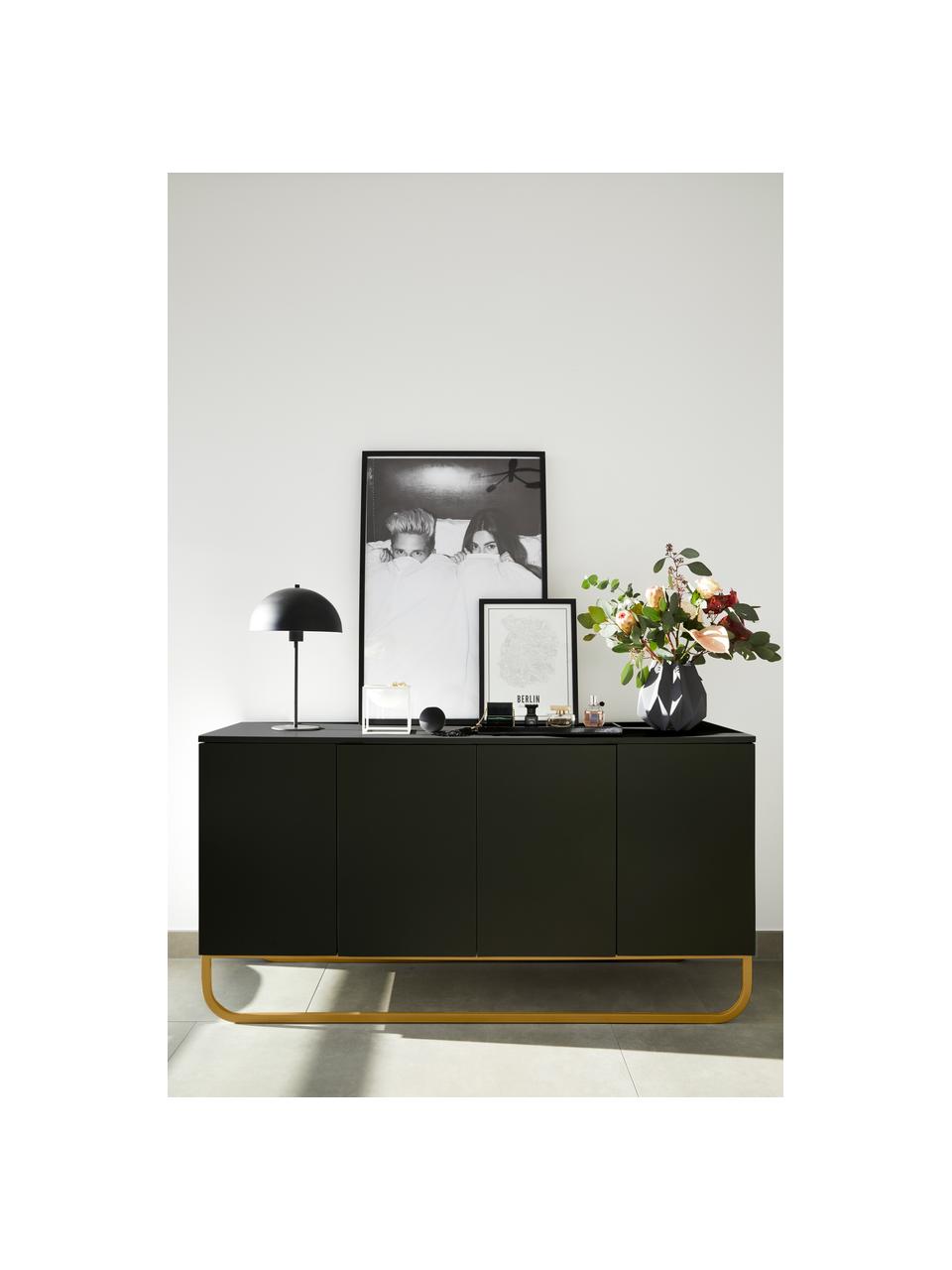 Klassiek dressoir Sanford in zwart met deuren, Frame: gelakt MDF, Poten: gepoedercoat metaal, Zwart, goudkleurig, 160 x 83 cm