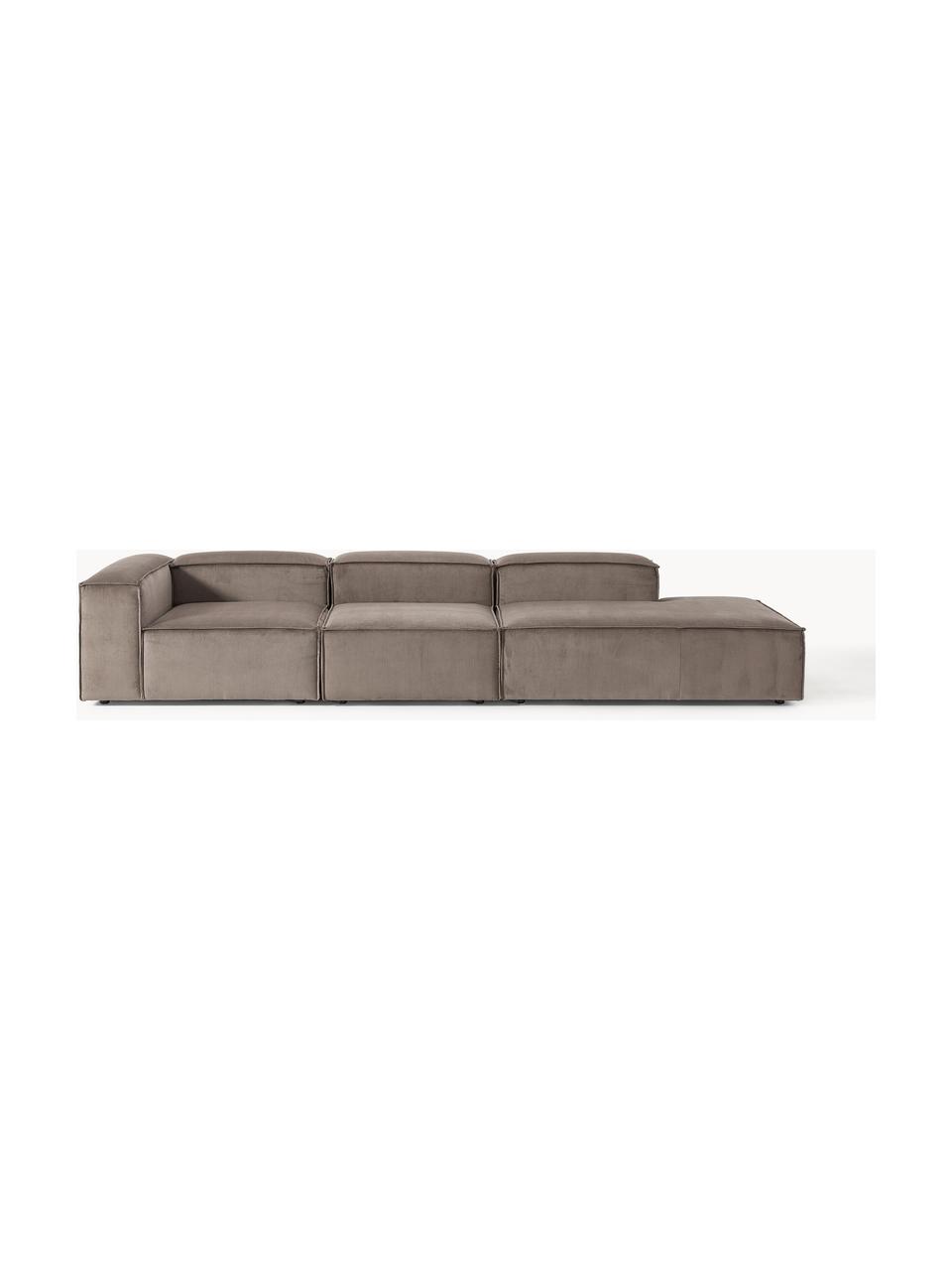 Chaise longue XL componibile in velluto a coste Lennon, Rivestimento: velluto a coste (92% poli, Struttura: legno di pino massiccio, , Piedini: plastica I piedini si tro, Velluto a coste taupe, Larg. 357 x Prof. 119 cm, schienale a sinistra