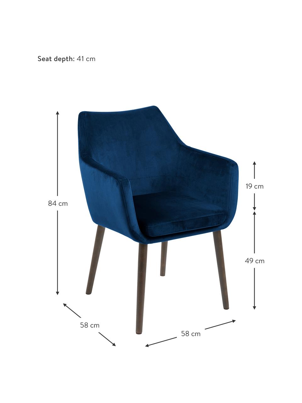 Zamatové kreslo s drevenými nohami Nora, Tmavomodrá, nohy tmavohnedá