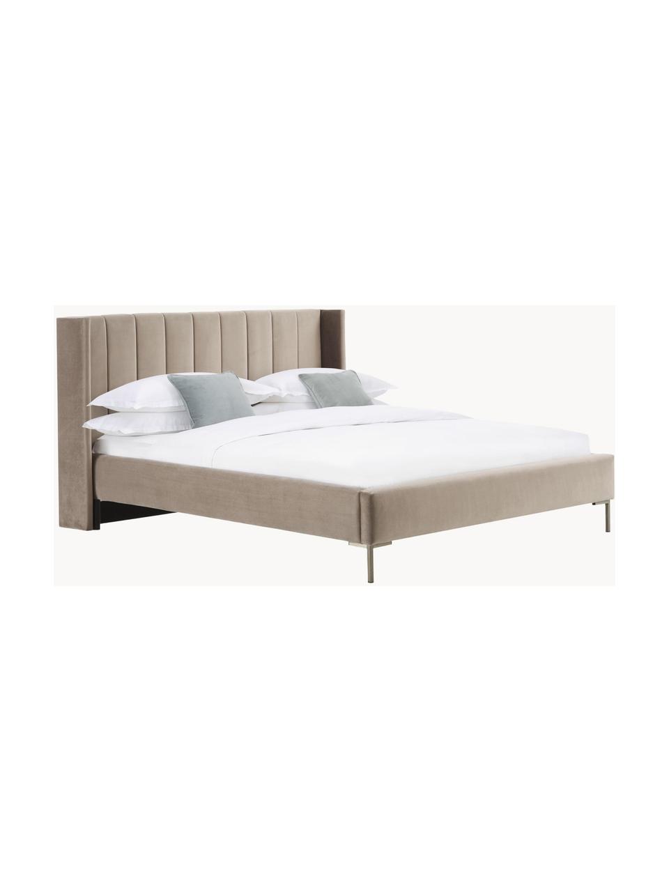 Gestoffeerd fluwelen bed Dusk, Bekleding: polyester fluweel Met 30., Frame: massief grenenhout en pla, Poten: gepoedercoat metaal Dit p, Fluweel taupe, B 180 x L 200 cm