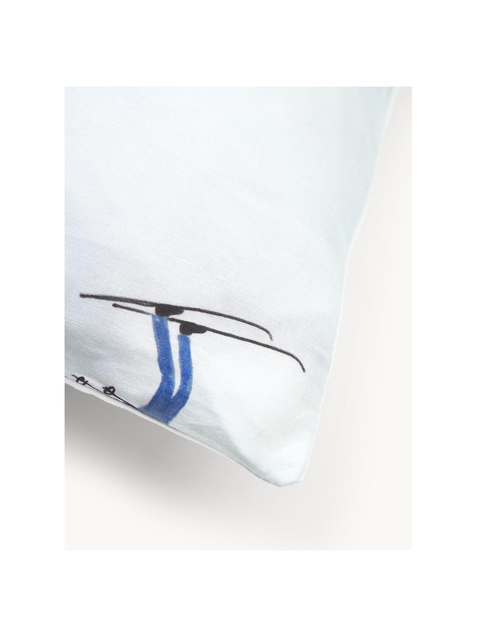 Taie d'oreiller design en percale de coton Ski de Kera Till, Bleu ciel, larg. 50 x long. 70 cm