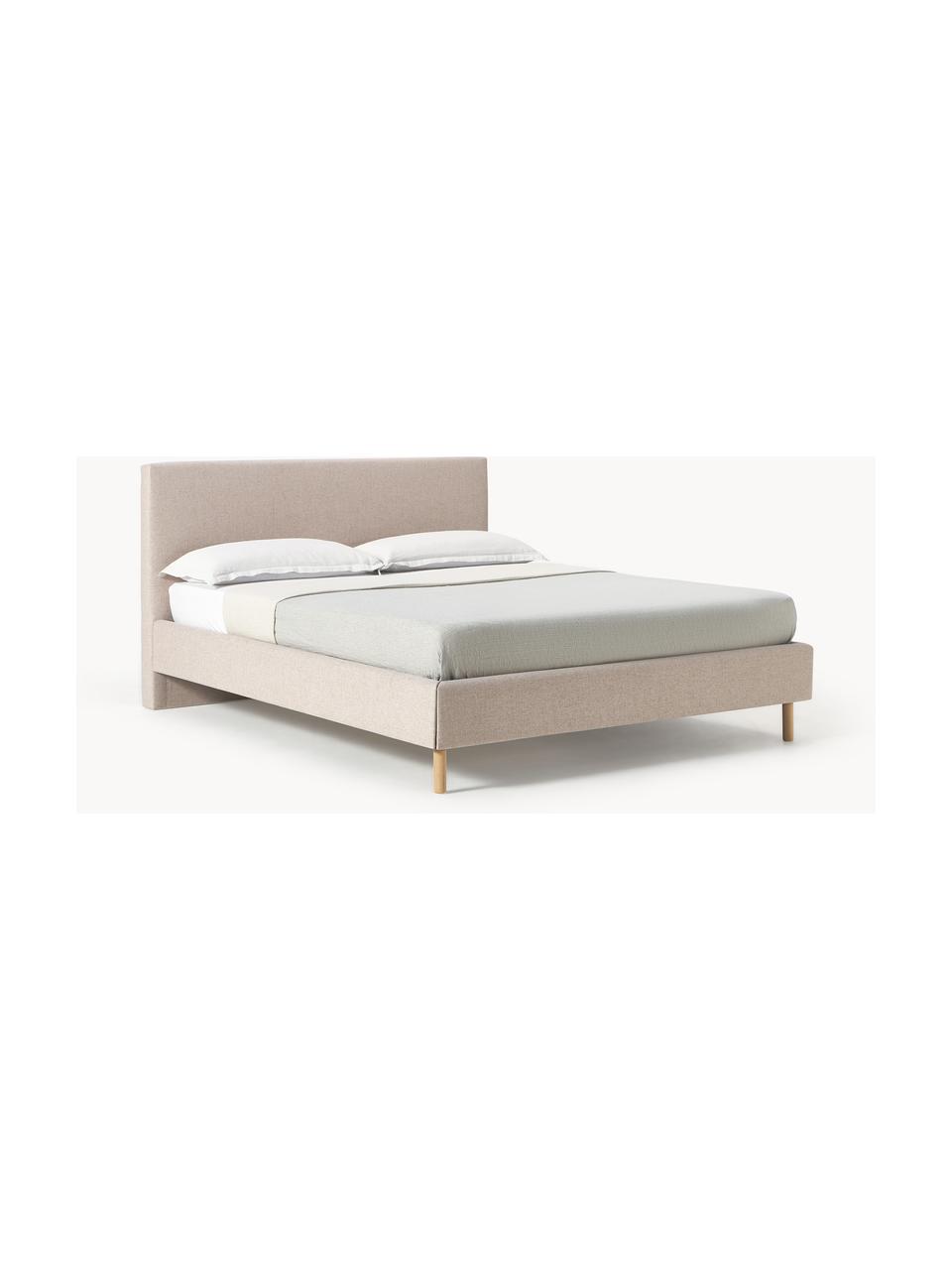 Letto imbottito con piedini in legno Giulia, Rivestimento: 100% poliestere Il rivest, Piedini: legno di faggio massiccio, Tessuto beige chiaro, legno di faggio, Larg. 140 x Lung. 200 cm