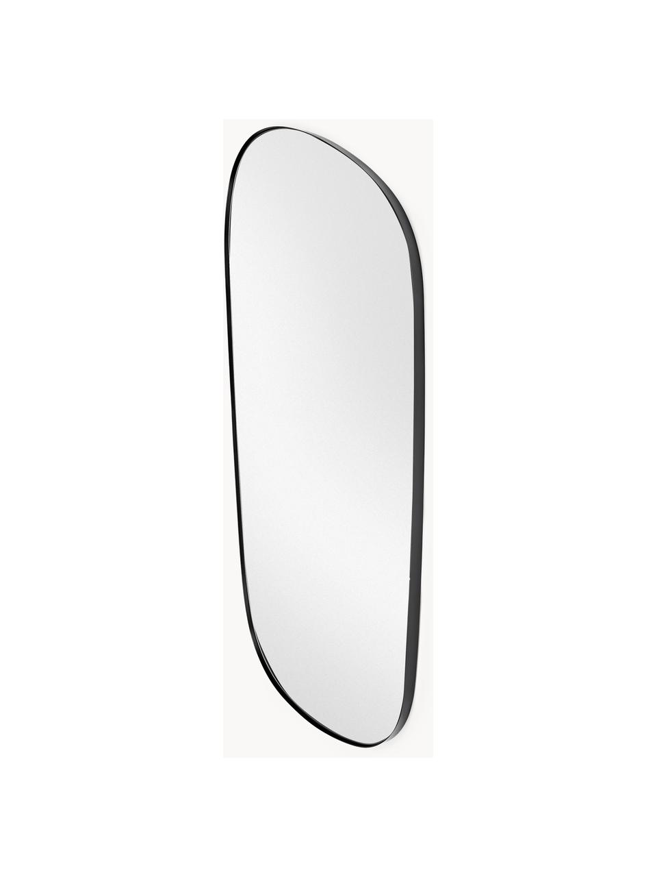 Specchio da parete dalla forma curva Oiva, Retro: pannello di fibra a media, Superficie dello specchio: lastra di vetro Questo pr, Nero, Larg. 75 x Alt. 150 cm