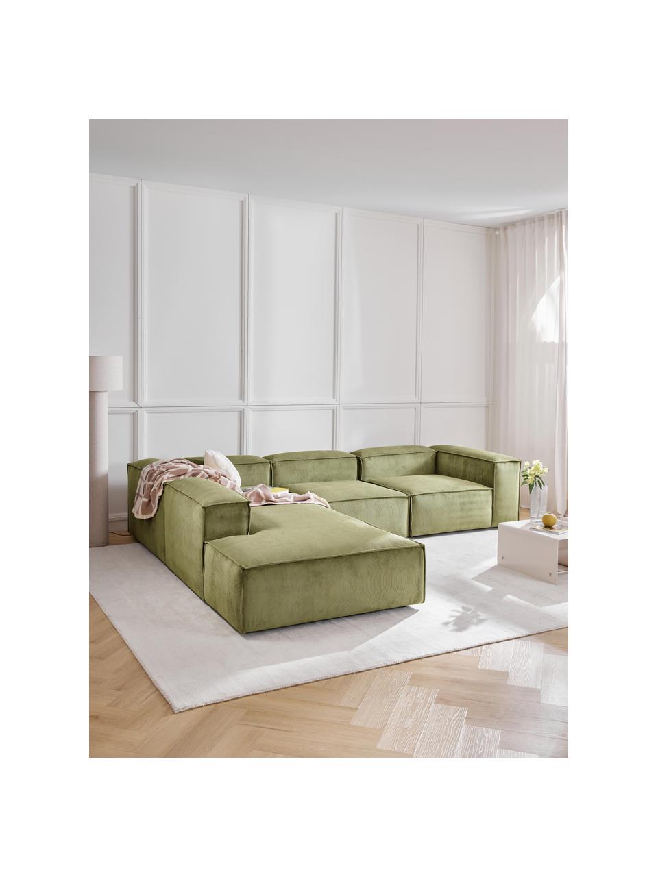 Sofá rinconera modular grande de pana Lennon, Tapizado: pana (92% poliéster, 8% p, Estructura: madera de pino maciza, ma, Patas: plástico Este producto es, Pana verde oscuro, An 329 x F 269 cm, chaise longue derecha