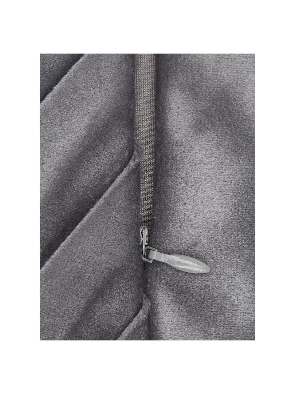 Housse de coussin 45x45 velours gris foncé Lucie, 100 % velours de polyester
Veuillez considérer que la couleur du velours paraît plus claire ou plus foncée en fonction de la source lumineuse et de l'orientation des fibres, Gris foncé, larg. 45 x long. 45 cm