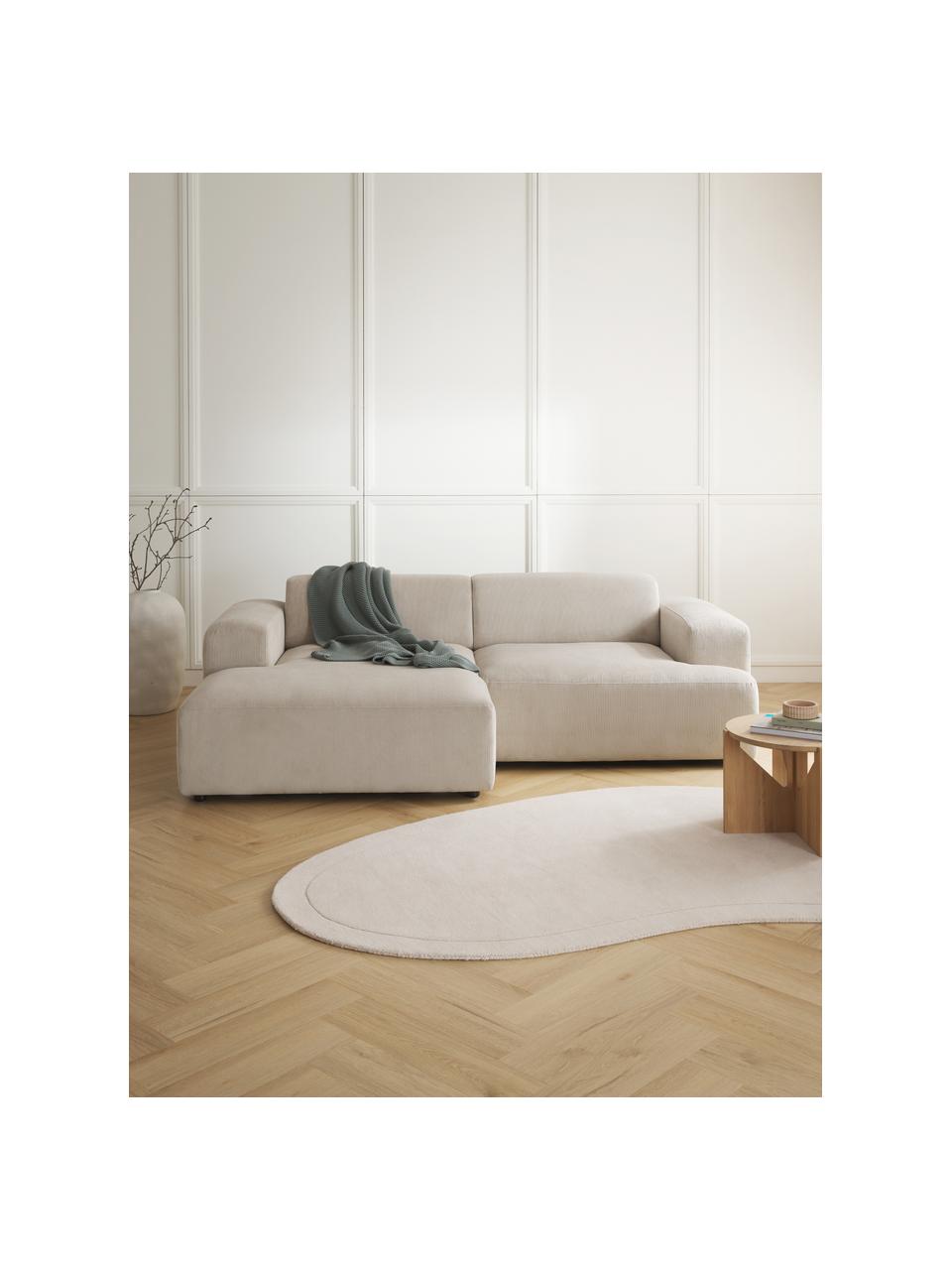 Sofa narożna ze sztruksu Melva (3-osobowa), Tapicerka: sztruks (92% poliester, 8, Stelaż: lite drewno sosnowe, cert, Nogi: tworzywo sztuczne, Jasnobeżowy sztruks, S 239 x G 143 cm, lewostronna