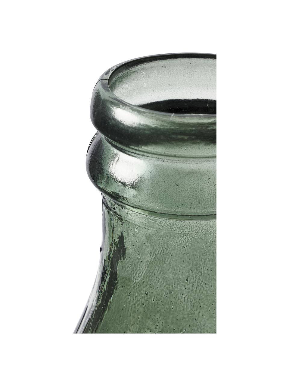 Vase dame-Jeanne en verre recyclé Dante, Verre recyclé, certifié GRS

Ce produit est composé d'au moins 50 % de matériaux recyclés certifiés conformes à la norme Global Recycled Standard (GRS). Cette norme vérifie le contenu recyclé et le suit de la source jusqu'au produit final. Les organisations certifiées respectent les exigences sociales, environnementales et chimiques à chaque étape de la chaîne d'approvisionnement, du recycleur au produit fini., Vert, Ø 40 cm, haut. 56 cm