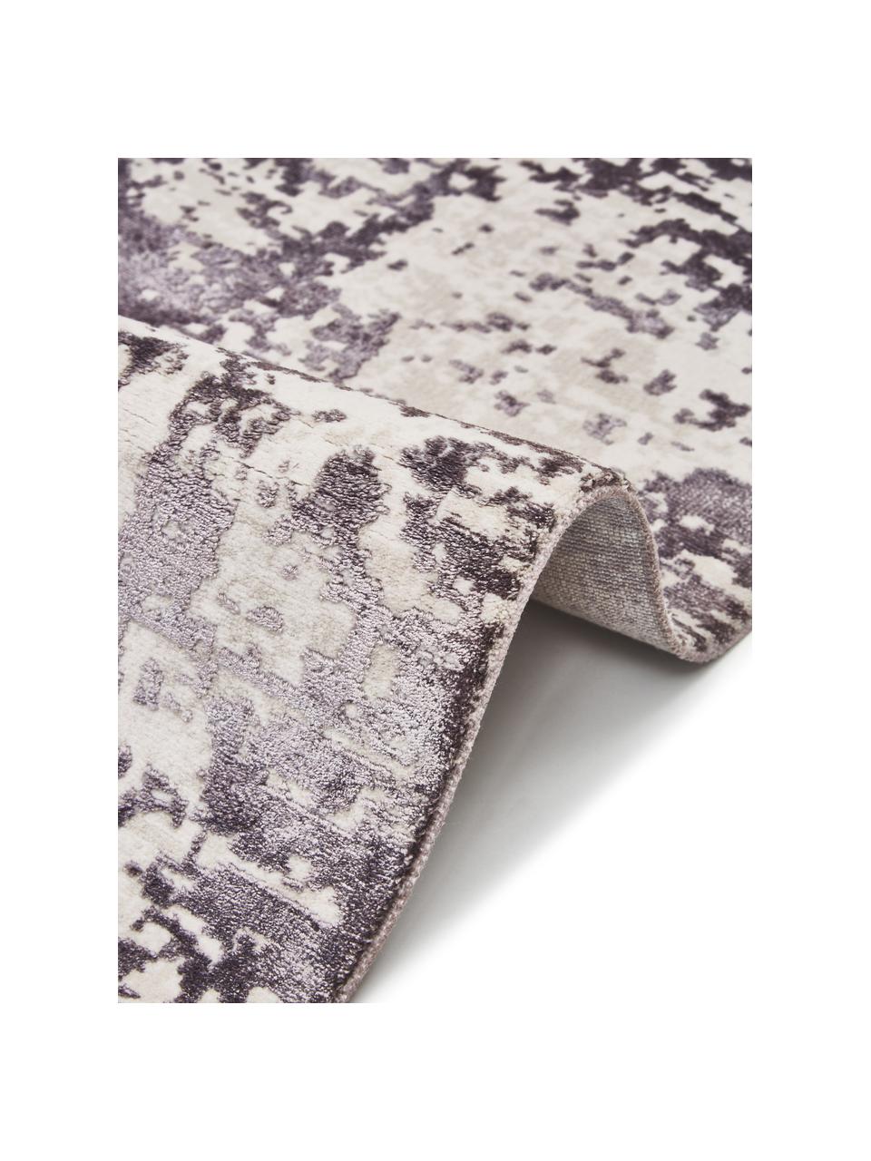 Schimmernder Niederflor-Teppich Cordoba mit Fransen, Flor: 70% Acryl, 30% Viskose, Grautöne, B 80 x L 150 cm (Größe XS)