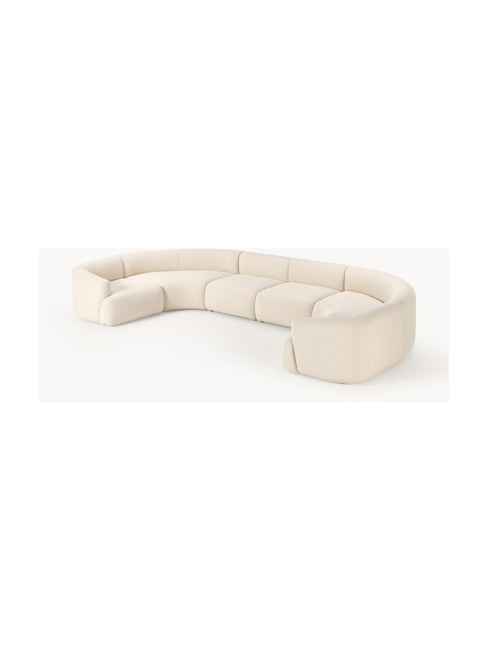 Sofá rinconera modular grande en tejido bouclé Sofia, Tapizado: tejido bouclé (100% polié, Estructura: madera de abeto, tablero , Patas: plástico Este producto es, Bouclé beige claro, An 450 x F 231 cm