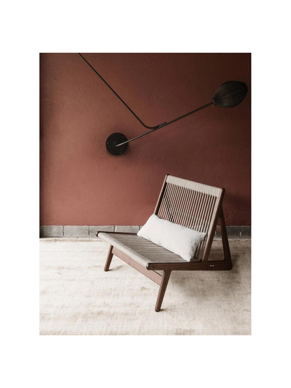 Sillón artesanal de madera de nogal con cojín de asiento MR01 Initial, Estructura: madera de nogal americano, Asiento: cuerda de lino, Madera de nogal, beige claro, An 65 x F 88 cm