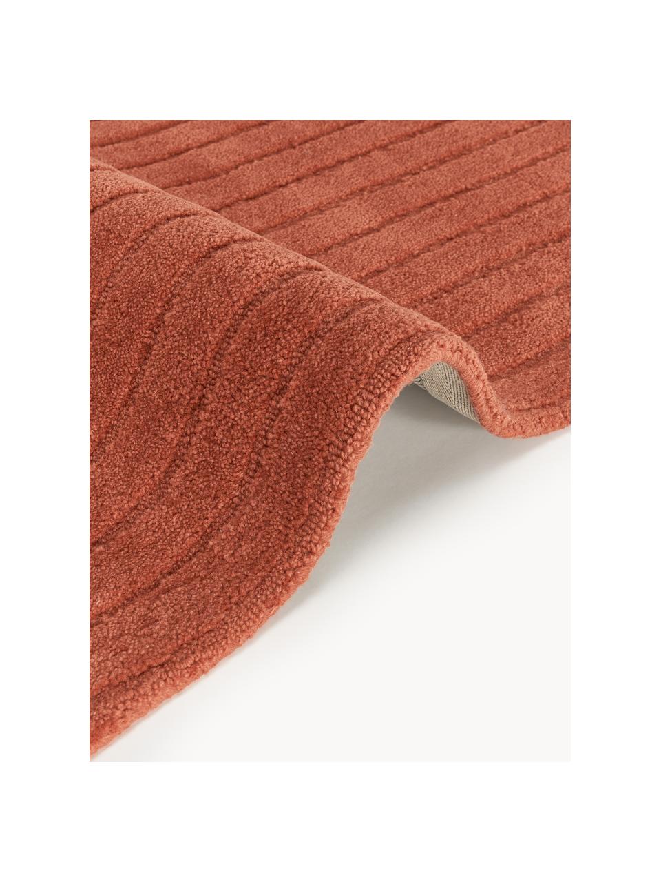 Tapis en laine tuftée main Mason, 100 % laine, certifiée RWS

Les tapis en laine peuvent perdre des fibres lors des premières semaines et des peluches peuvent se former, ce phénomène est naturel et diminue à mesure de votre usage et du temps, Rouge rouille, larg. 80 x long. 150 cm (taille XS)